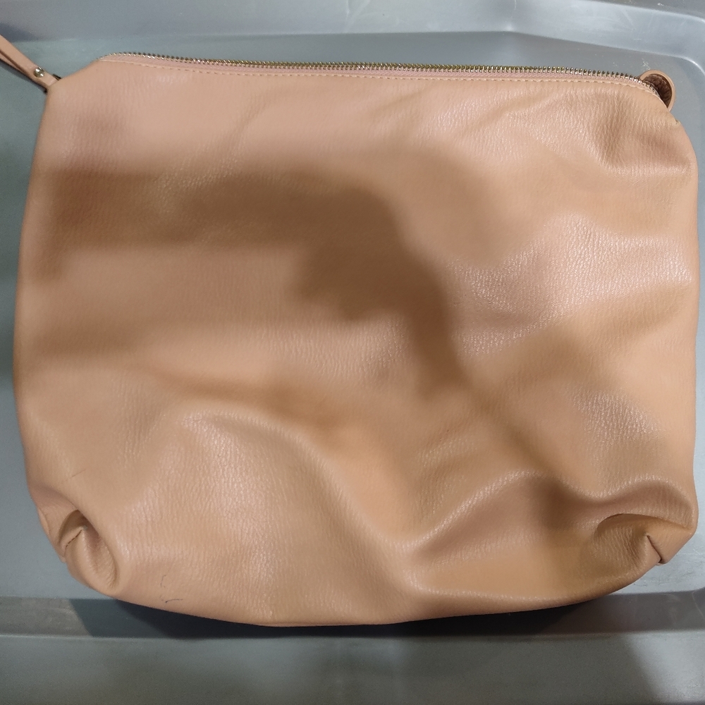 Madison West Tan Bag Travel Friendly Size Cosmetic/Toiletries Bag Leather EUC